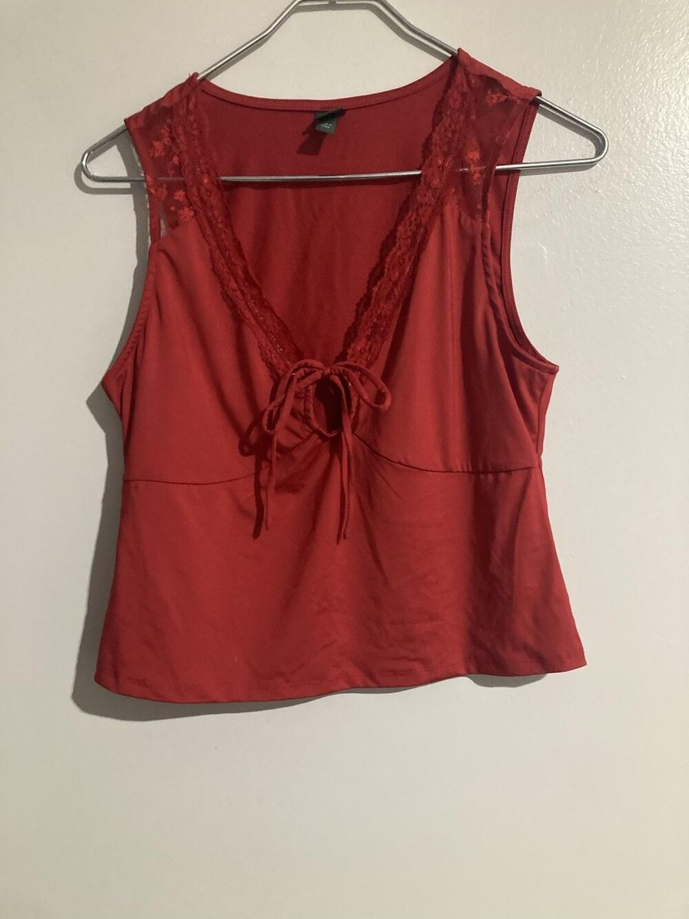 Wild Fable Tank Womens M Red V-Neck Lace Trim Bow Lined Stretch Jersey